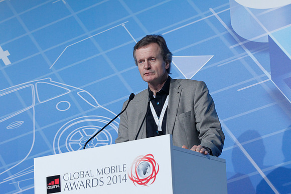 Presenter of Best Mobile Handsets & Devices Category: Jon Fredrik Baksaas, Chairman of the GSMA, President & CEO of Telenor Group