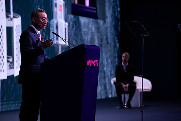 Dr. Chang-Gyu Hwang, Chairman & CEO, KT Corporation