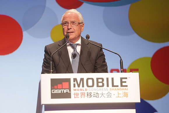 Dr Walter Schlebusch