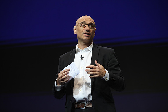 Omar Abbosh, Group Chief Executive, Communications, Media & Technology, Accenture